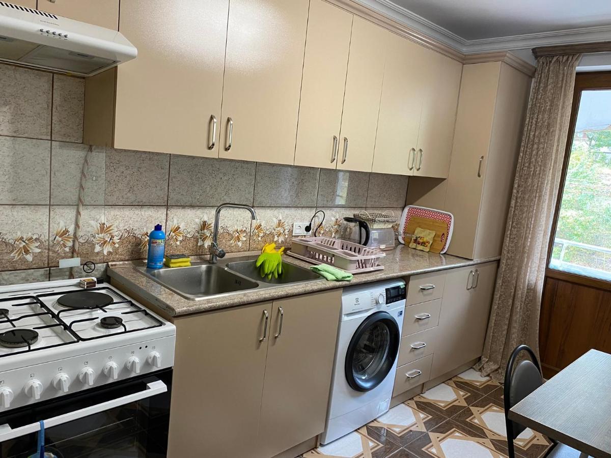 Lovely 2-Bedroom Apartment Near Ayb School ดีลีจาน ภายนอก รูปภาพ